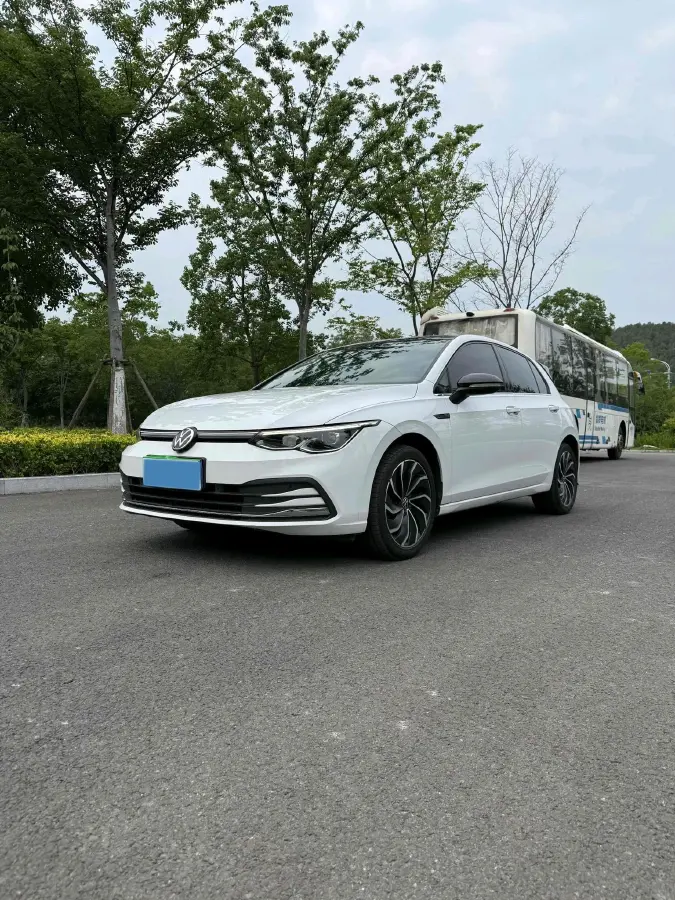 2023 Volkswagen Golf 1.4T 150HP L4 7DCT