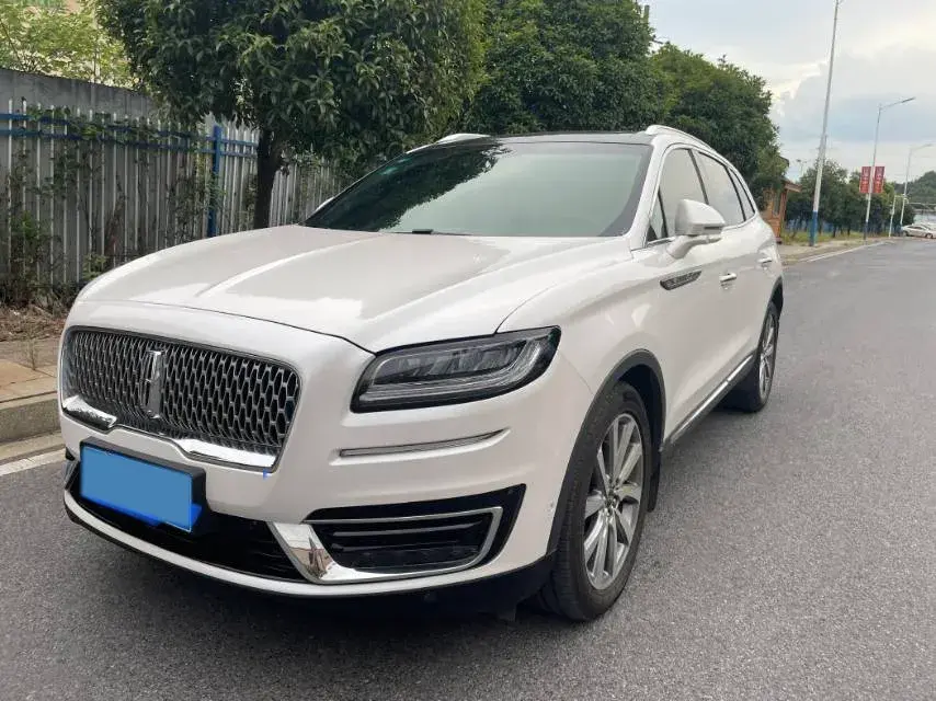 2019 Lincoln Nautilus 2.0T 235HP L4 8AT