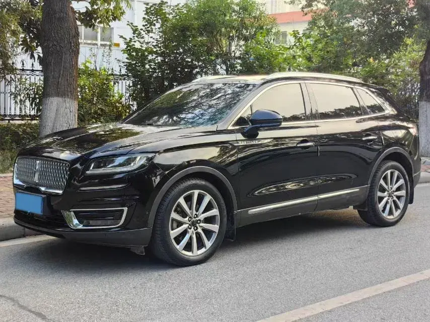 2019 Lincoln Nautilus 2.0T 235HP L4 8AT