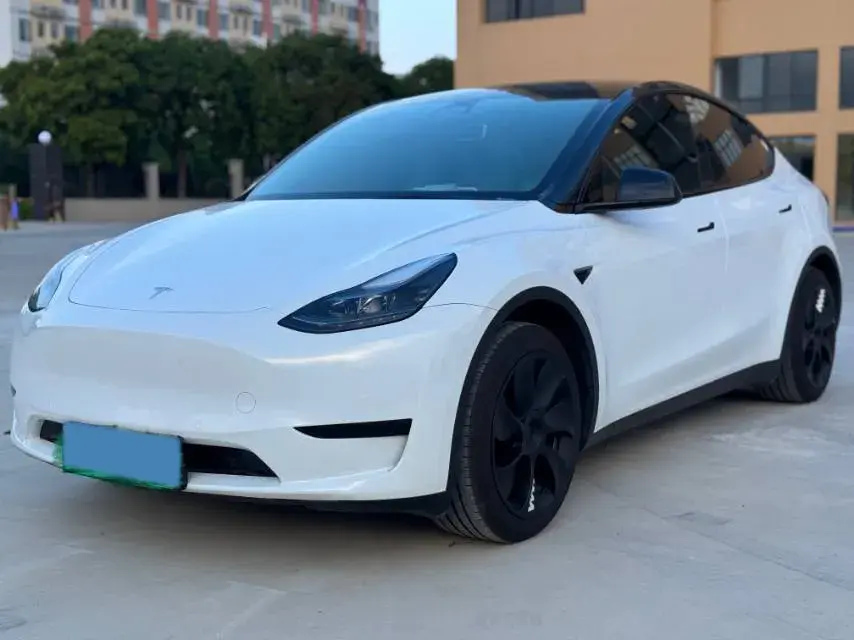 2023 Tesla Model Y BEV 60KWH