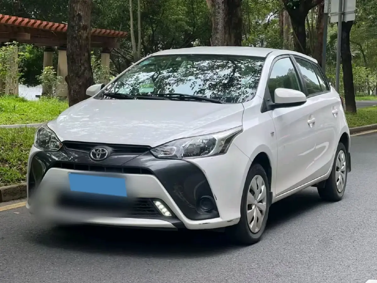 2022 Toyota Yaris L 1.5L 112HP L4 CVT