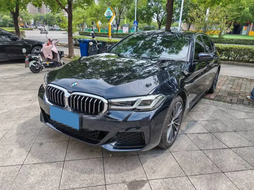 2023 BMW 5 Series 2.0T 245HP L4 8AT