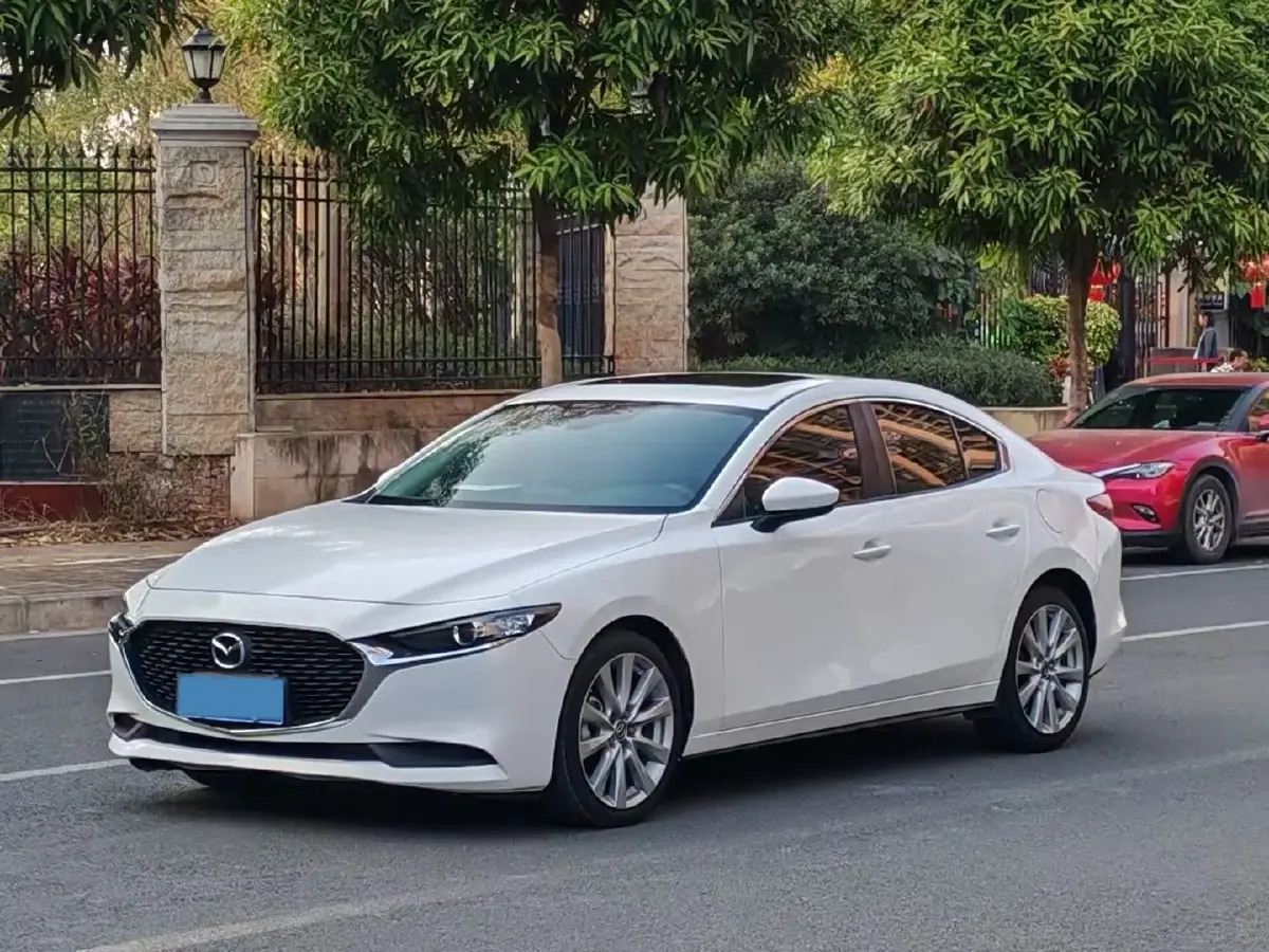 2020 Mazda 3 Axela 2.0L 158HP L4 6AT