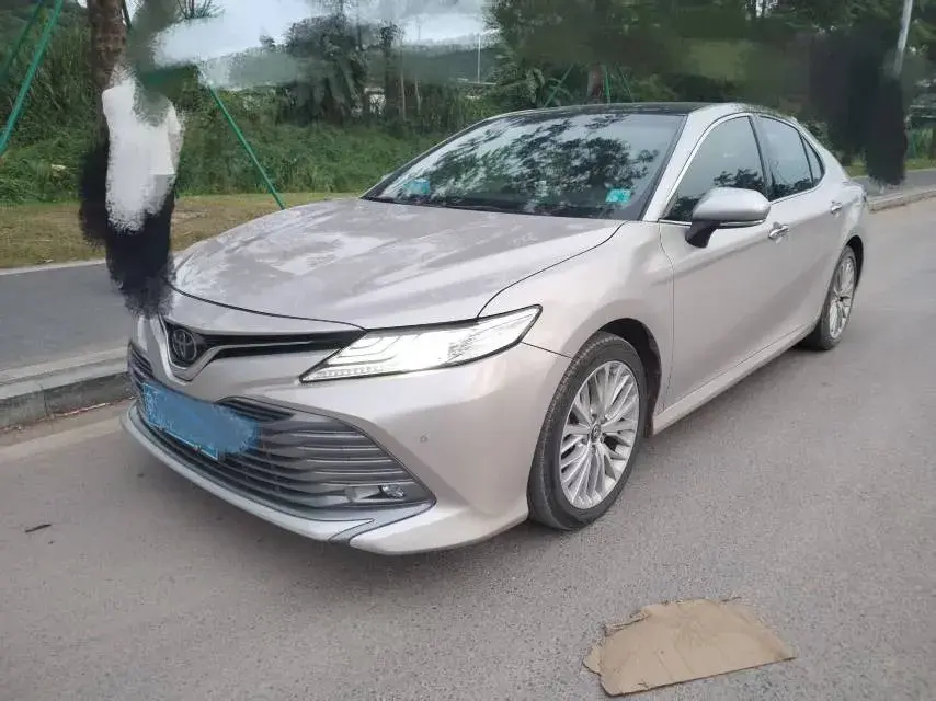 2019 Toyota Camry 2.5L 209HP L4 8AT