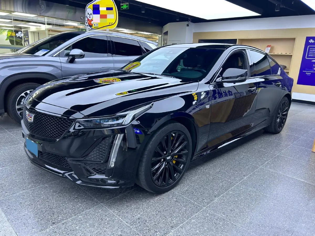 2023 Cadillac CT5 2.0T 237HP L4 10AT