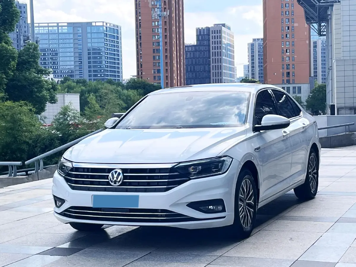 2021 Volkswagen Sagitar 1.4T 150HP L4 7DCT