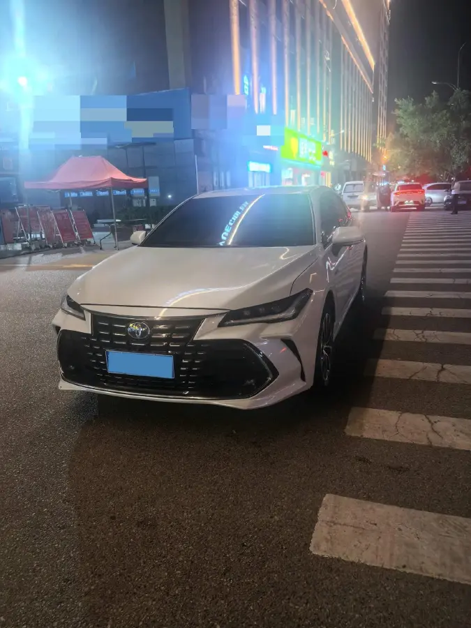 2022 Toyota Avalon 2.5L 178HP L4 E-CVT Hybrid