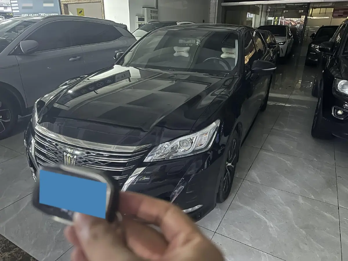 2018 Toyota Crown 2.0T 235HP L4 8AT