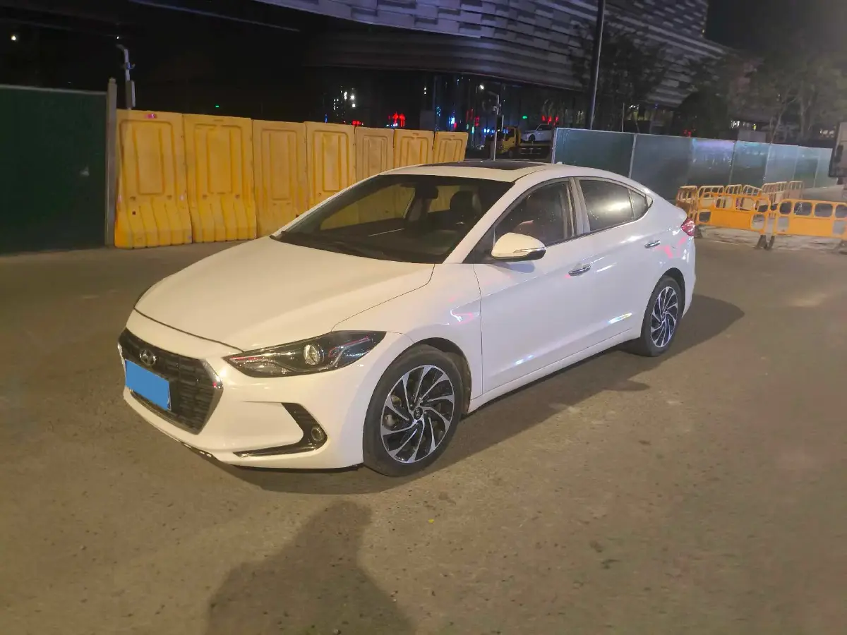 2020 Hyundai Elantra 1.5L 115HP L4 CVT