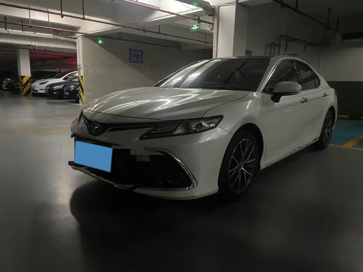 2023 Toyota Camry 2.5L 207HP L4 8AT