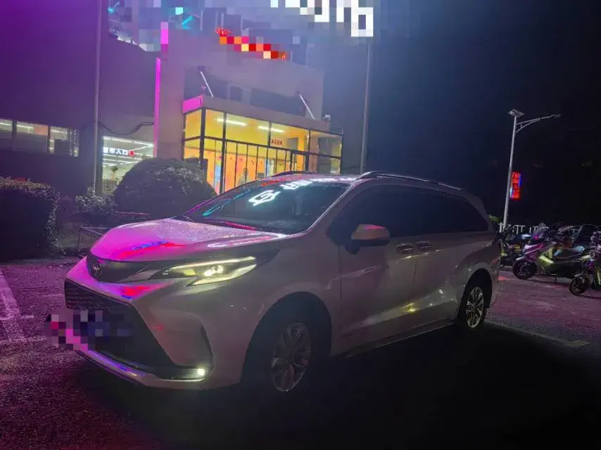 2024 Toyota Granvia 2.5L 189HP L4 E-CVT Hybrid