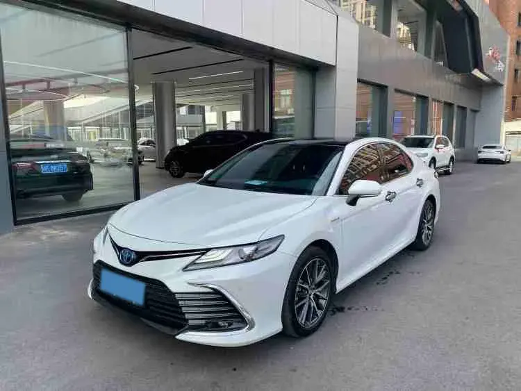 2021 Toyota Camry 2.5L 178HP L4 E-CVT Hybrid