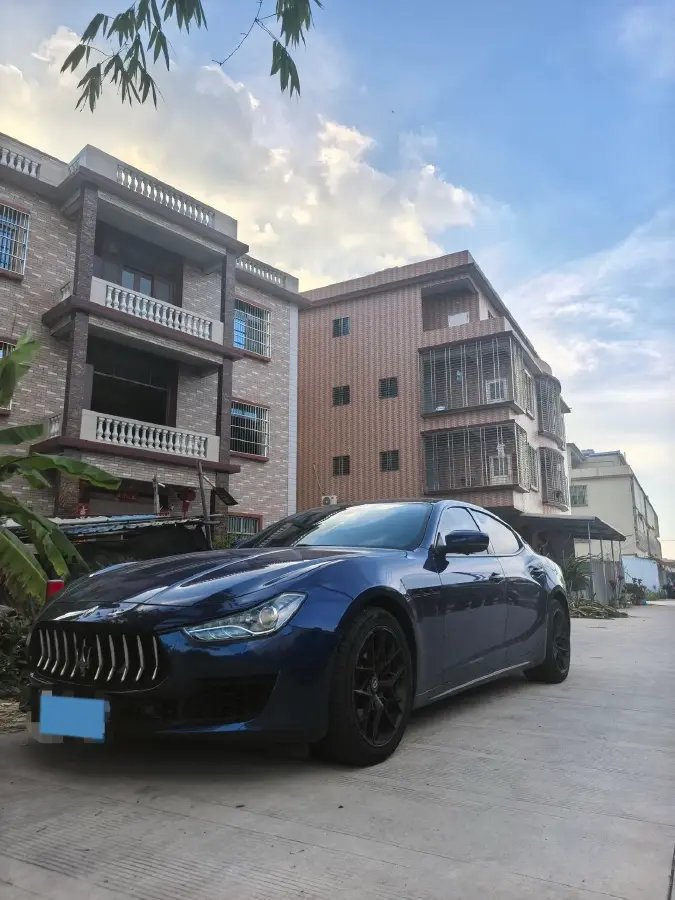 2021 Maserati Ghibli 2.0T 330HP L4 8AT