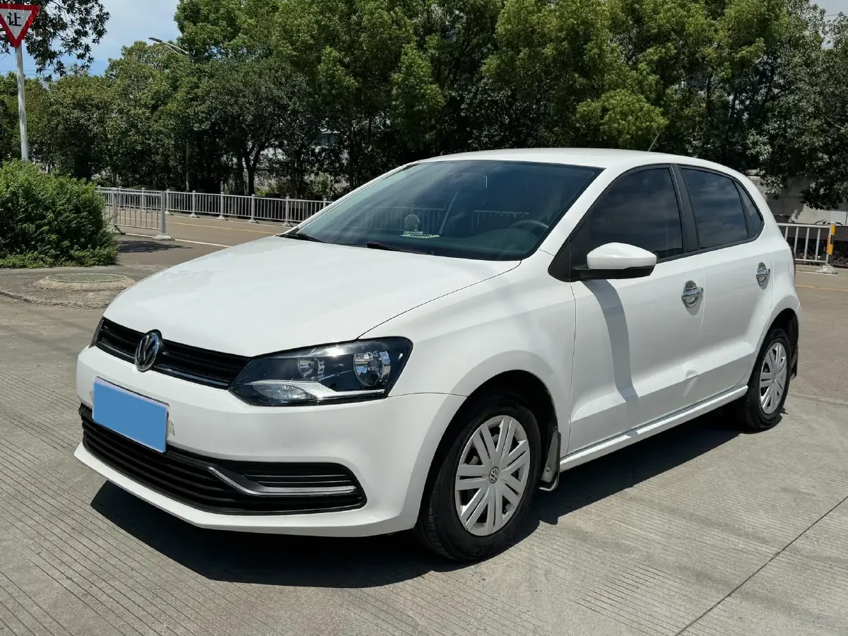 2016 Volkswagen Polo 1.4L 90HP L4 6AT