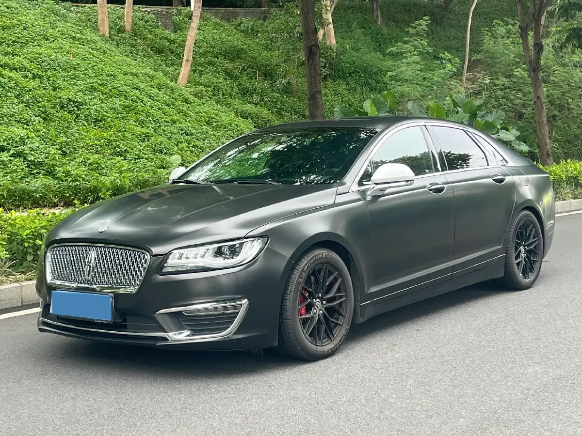 2019 Lincoln MKZ 2.0T 196HP L4 6AT