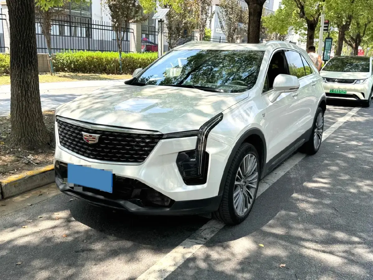 2024 Cadillac XT4 2.0T 237HP L4 9AT
