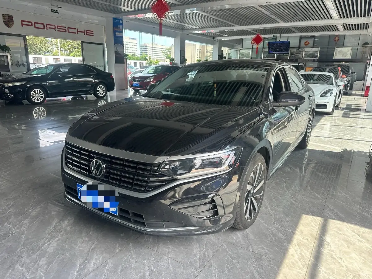 2023 Volkswagen Passat 2.0T 186HP L4 7DCT