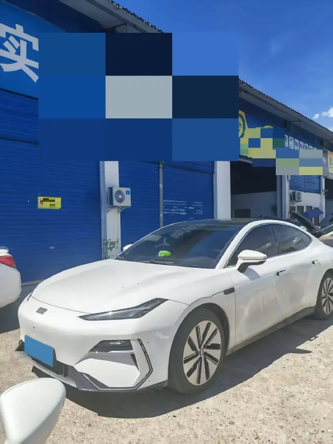 2024 Geely Galaxy E8 BEV 62KWH