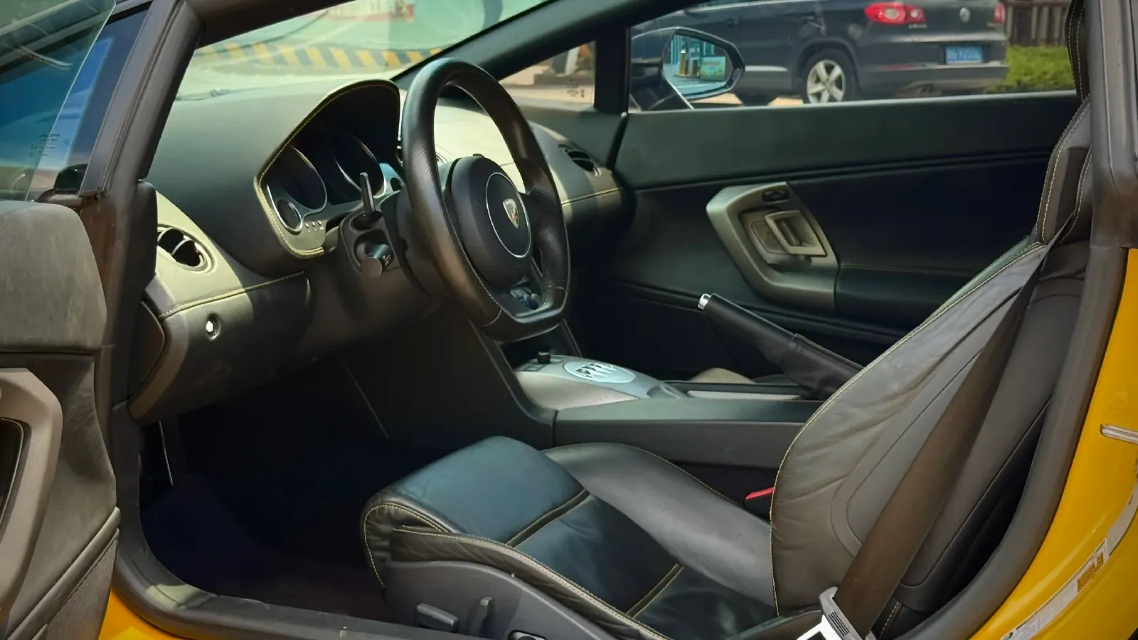 2010 Lamborghini Gallardo 5.2L 557HP V10 6AMT,autocango,china used car exporter,china ev exporter,chinese used car exporter,chinese used ev exporter