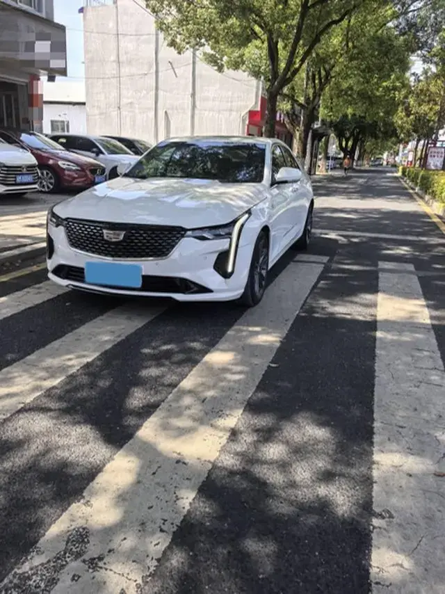 2022 Cadillac CT4 2.0T 237HP L4 8AT