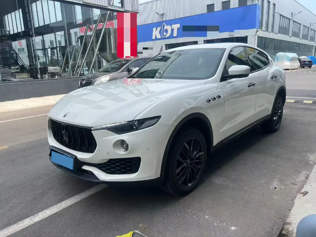 2018 Maserati Levante 3.0T 350HP V6 8AT