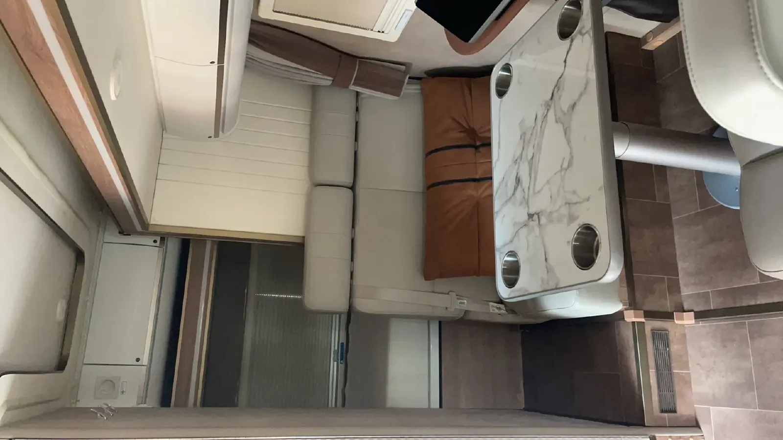 2021 MAXUS V90 RV 2.0T 148HP L4 6AT,autocango,china used car exporter,china ev exporter,chinese used car exporter,chinese used ev exporter