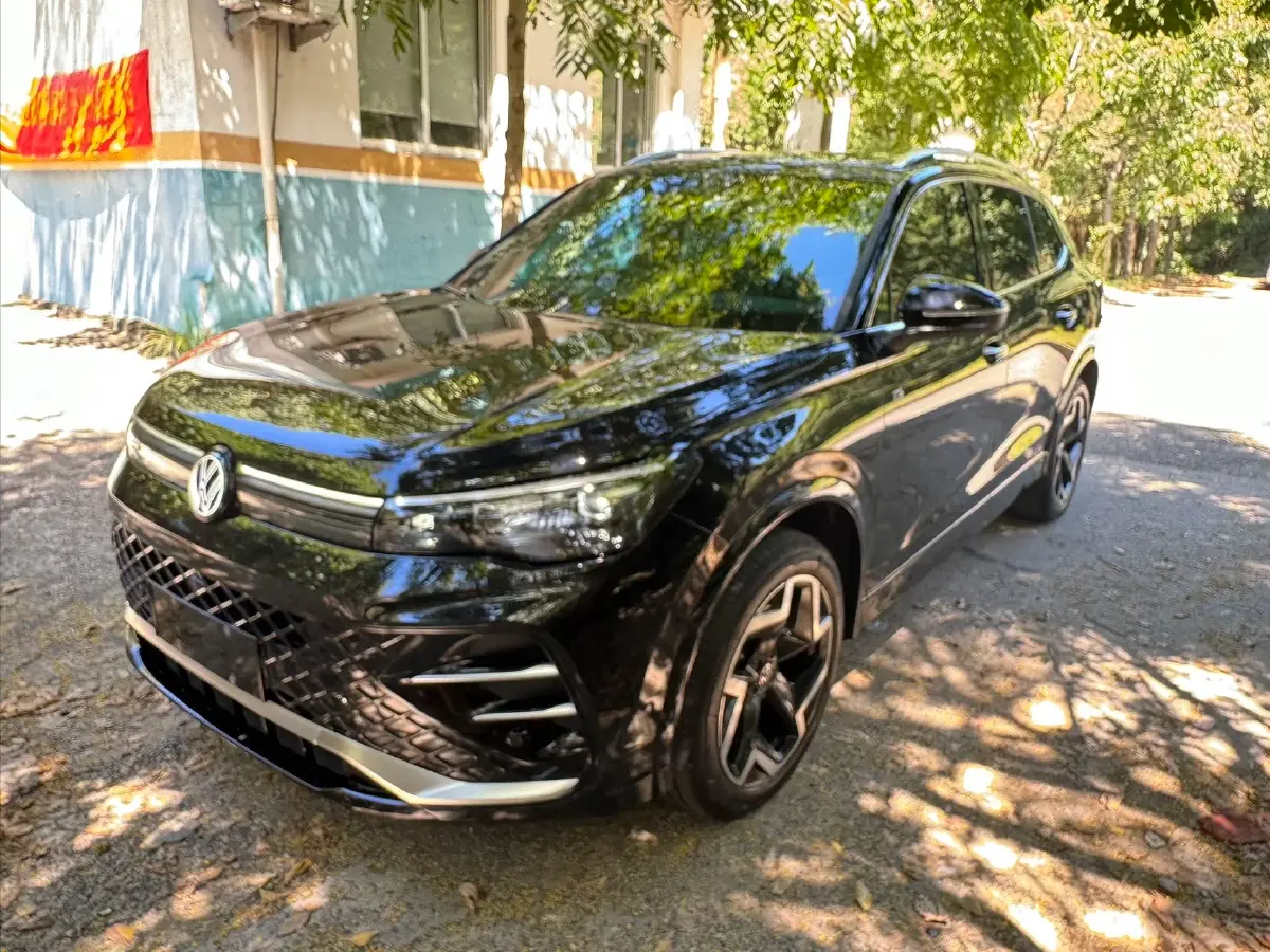 2024 Volkswagen Tiguan L 2.0T 186HP L4 7DCT