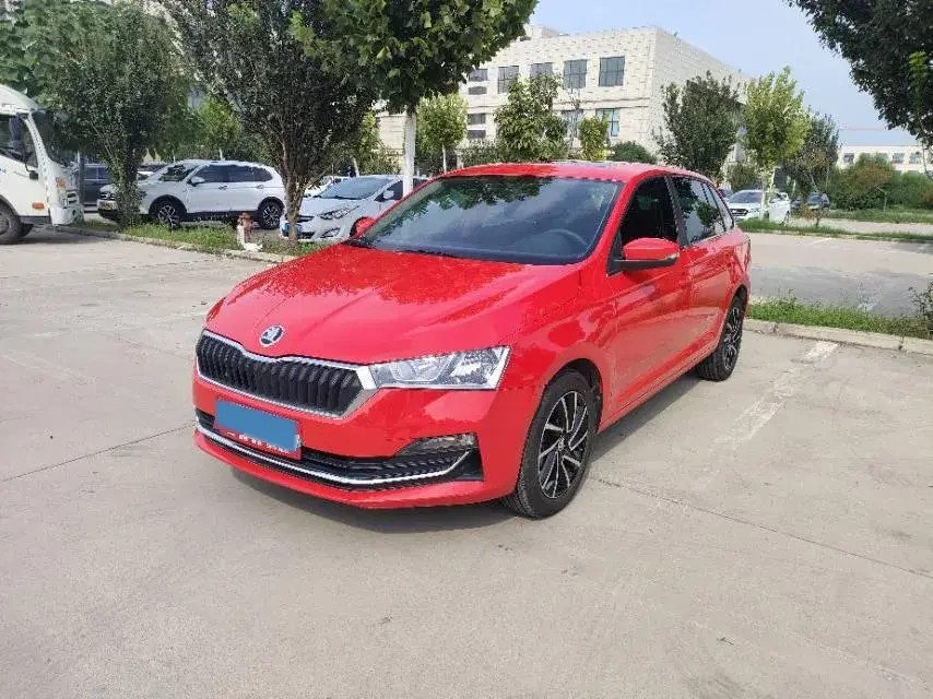 2020 Skoda Rapid Spaceback 1.5L 112HP L4 6AT