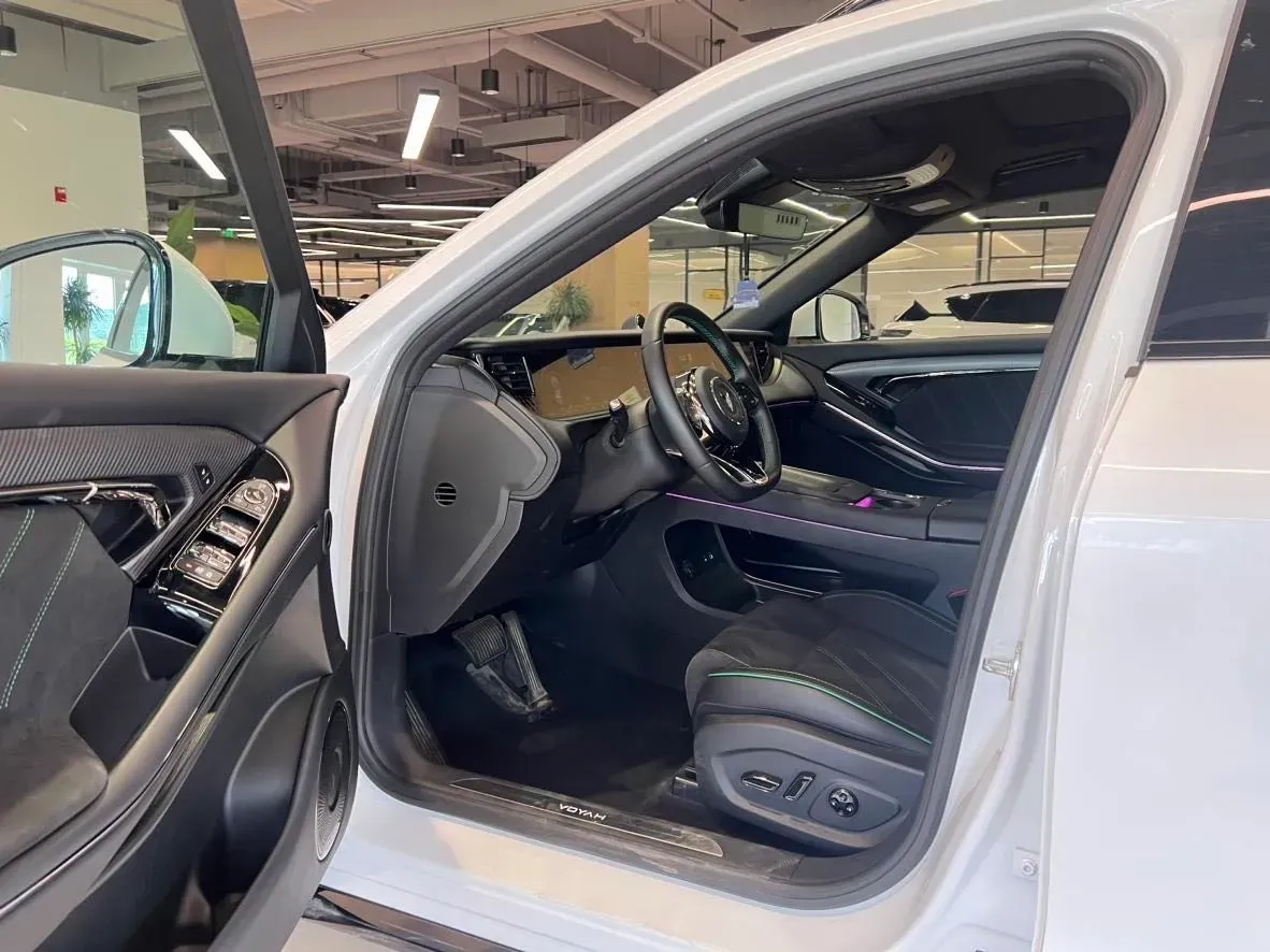 2025 Voyah FREE 1.5T 150HP L4 REEV 43KWH,autocango,china used car exporter,china ev exporter,chinese used car exporter,chinese used ev exporter