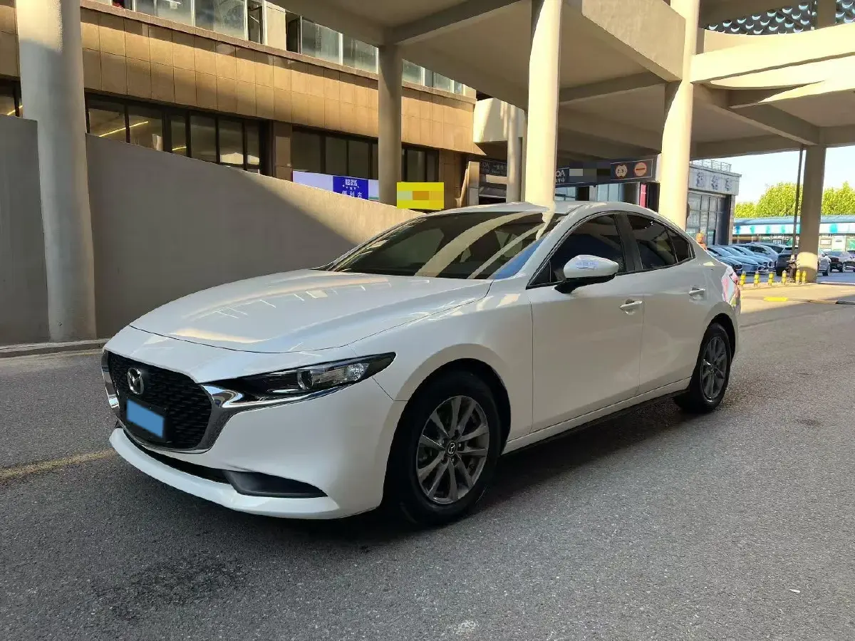 2022 Mazda 3 Axela 2.0L 158HP L4 6AT