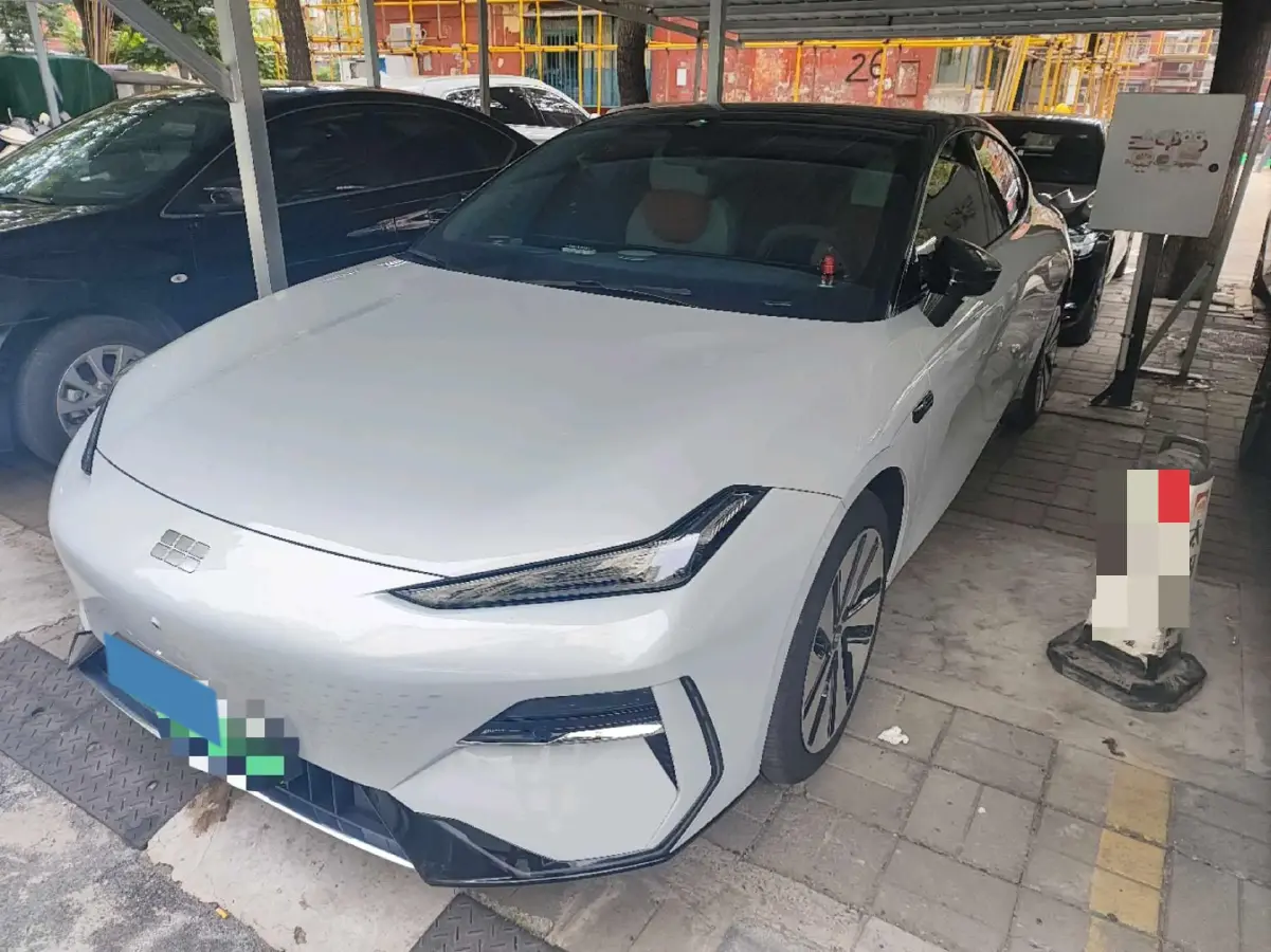 2024 Geely Galaxy E8 BEV 76KWH
