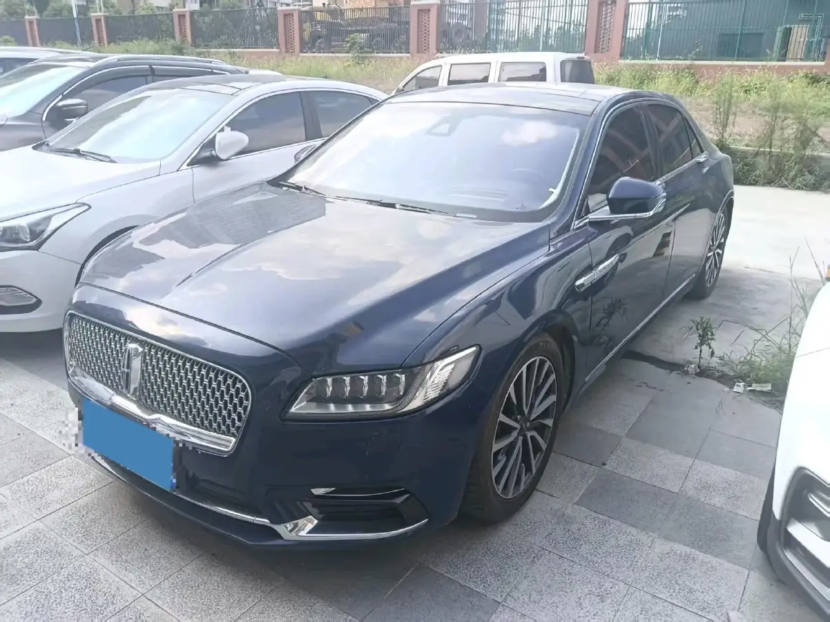 2019 Lincoln Continental 2.0T 241HP L4 6AT