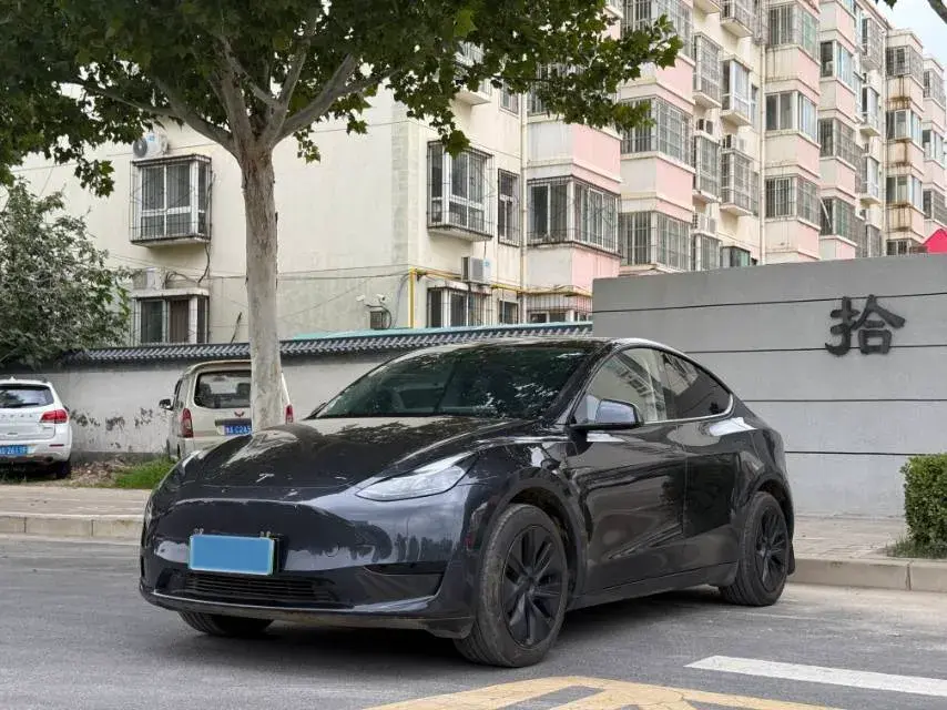 2023 Tesla Model Y BEV 60KWH
