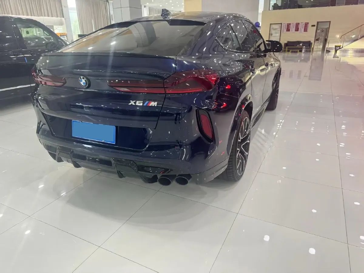 2022 BMW X6 M 4.4T 600HP V8 8AT,autocango,china used car exporter,china ev exporter,chinese used car exporter,chinese used ev exporter