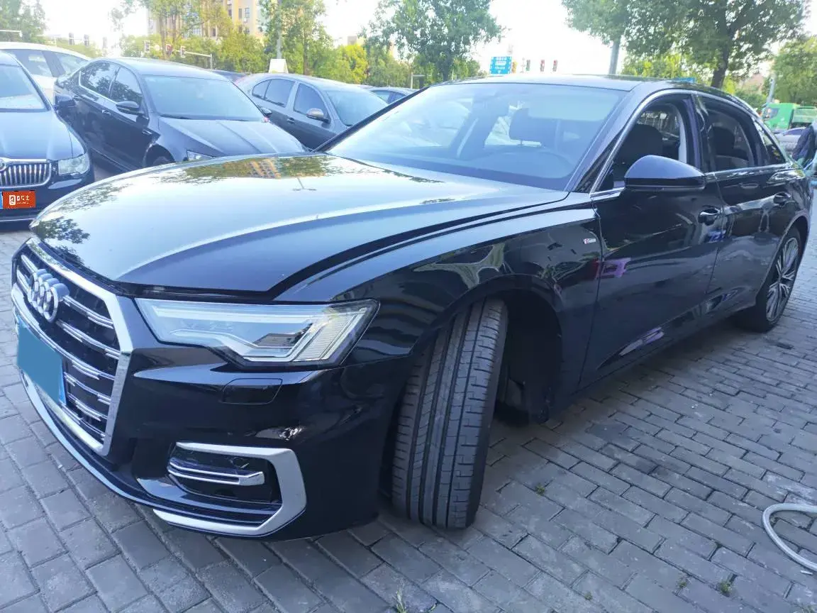 2025 Audi A6L 2.0T 245HP L4 7DCT