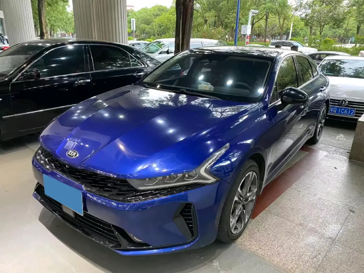 2020 Kia K5 2.0T 240HP L4 8AT