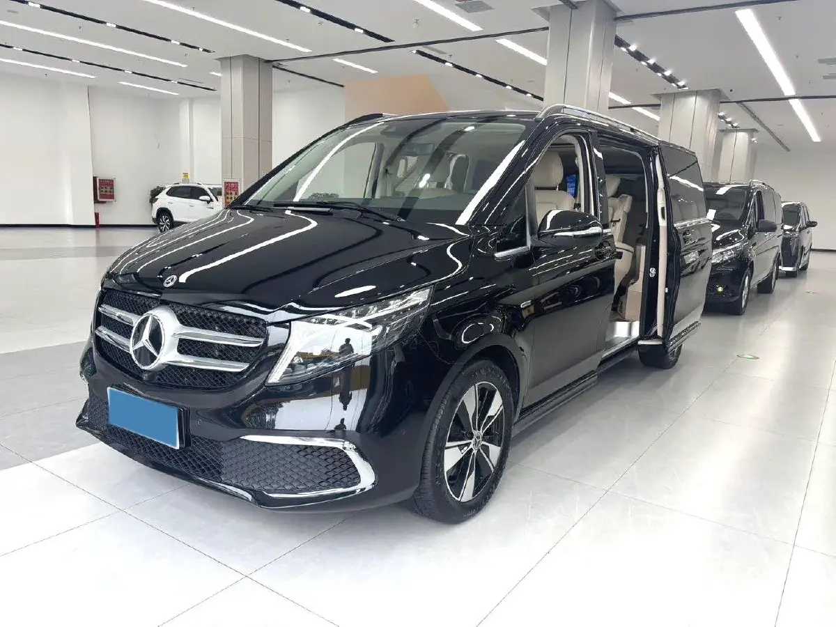 2022 Mercedes-Benz V Class 2.0T 211HP L4 9AT
