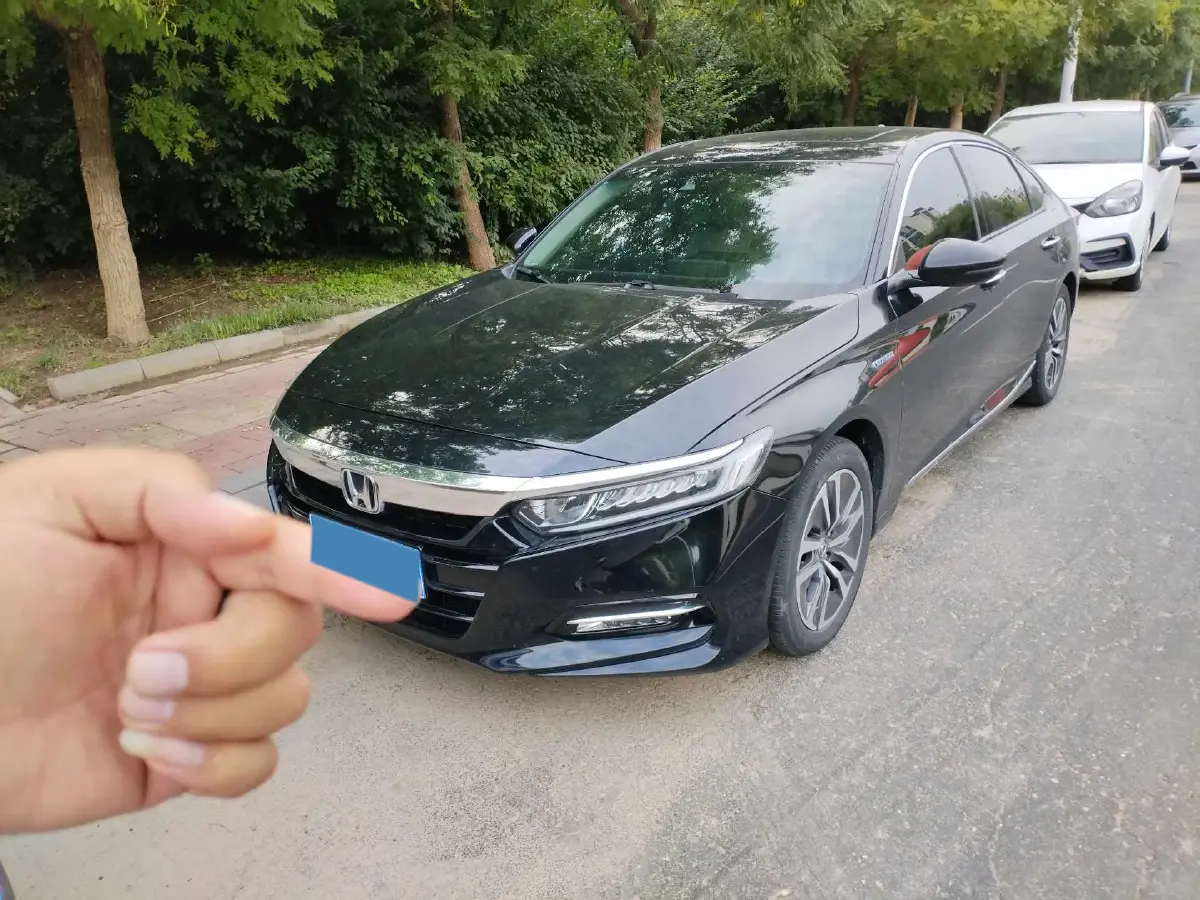 2018 Honda Accord 2.0L 146HP L4 E-CVT Hybrid