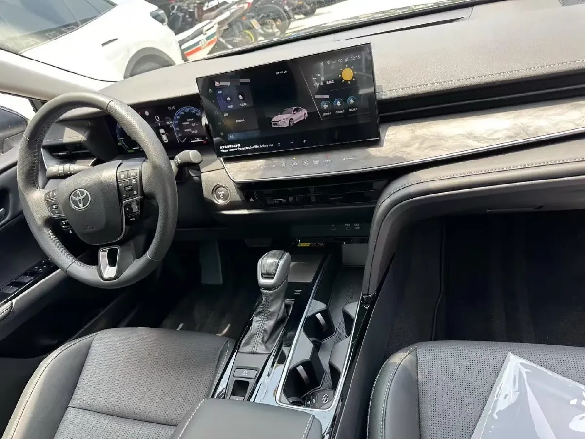 2024 Toyota Camry 2.0L 152HP L4 E-CVT Hybrid,autocango,china used car exporter,china ev exporter,chinese used car exporter,chinese used ev exporter