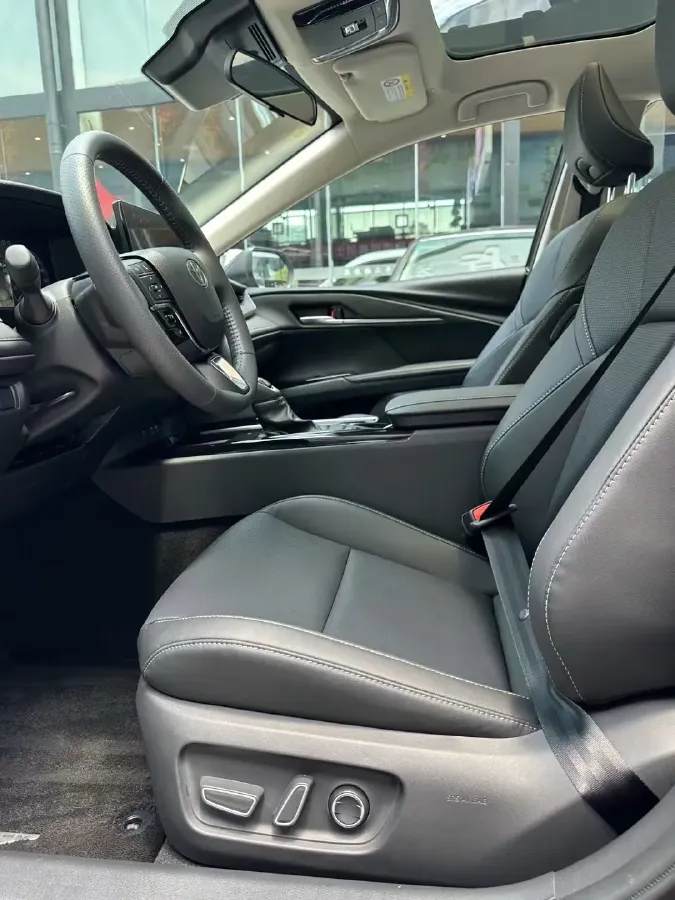 2024 Toyota Camry 2.0L 152HP L4 E-CVT Hybrid,autocango,china used car exporter,china ev exporter,chinese used car exporter,chinese used ev exporter