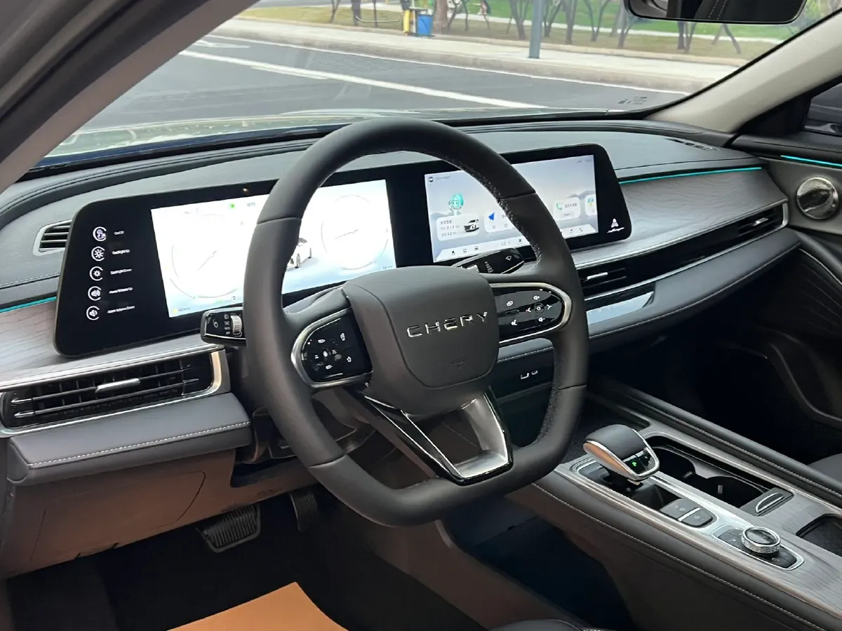 2025 Chery Arrizo 8 Pro 1.6T 197HP L4 7DCT,autocango,china used car exporter,china ev exporter,chinese used car exporter,chinese used ev exporter