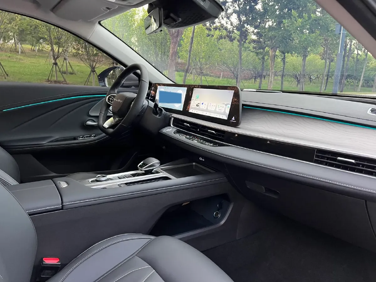 2025 Chery Arrizo 8 Pro 1.6T 197HP L4 7DCT,autocango,china used car exporter,china ev exporter,chinese used car exporter,chinese used ev exporter