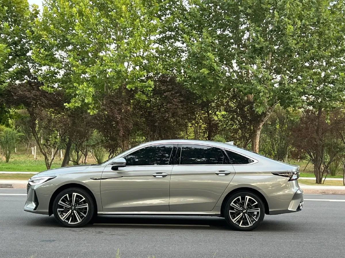 2025 Chery Arrizo 8 Pro 1.6T 197HP L4 7DCT,autocango,china used car exporter,china ev exporter,chinese used car exporter,chinese used ev exporter