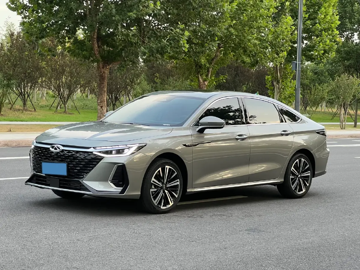 2025 Chery Arrizo 8 Pro 1.6T 197HP L4 7DCT