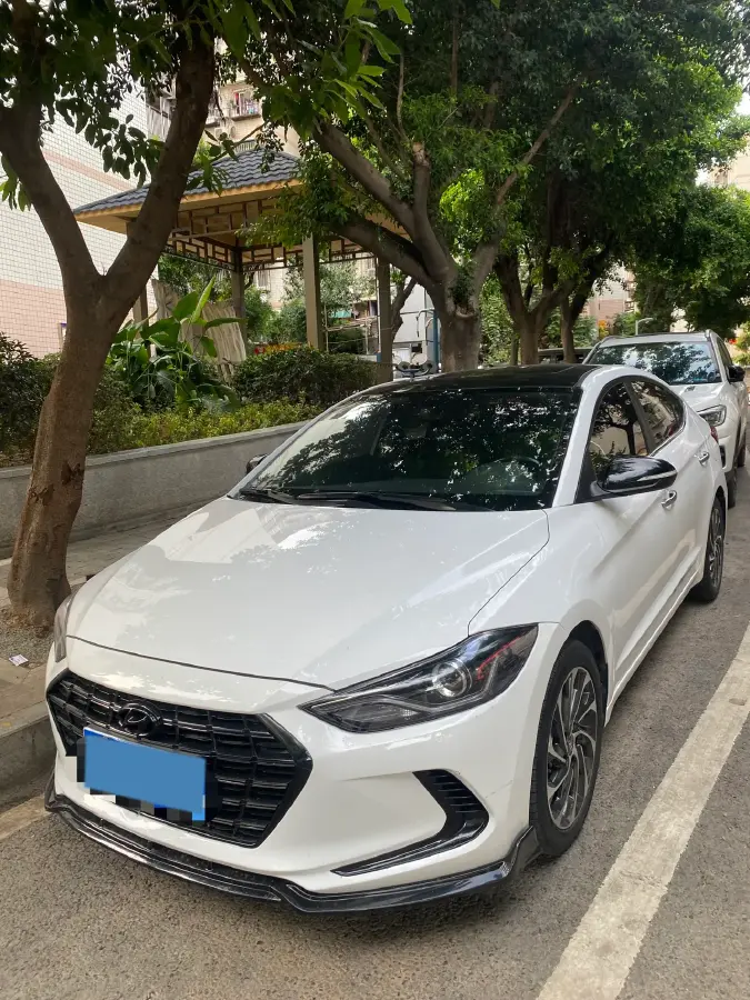 2020 Hyundai Elantra 1.5L 115HP L4 CVT