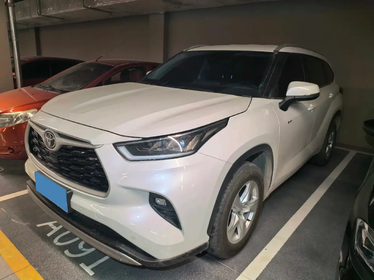 2024 Toyota Highlander 2.5L 189HP L4 E-CVT Hybrid