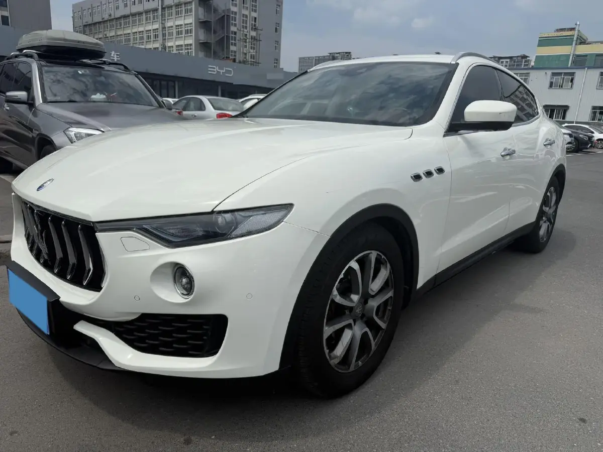 2018 Maserati Levante 3.0T 350HP V6 8AT