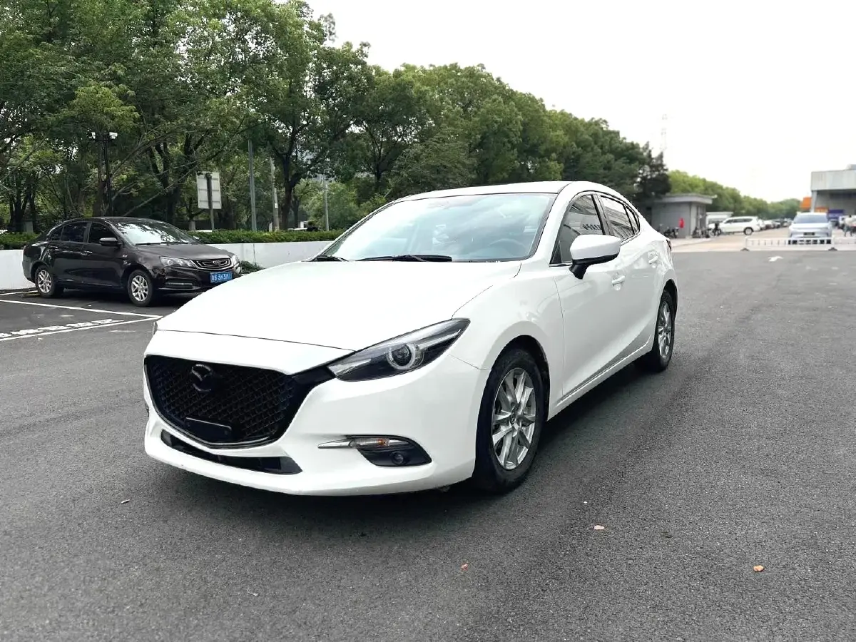 2019 Mazda 3 Axela 1.5L 117HP L4 6AT