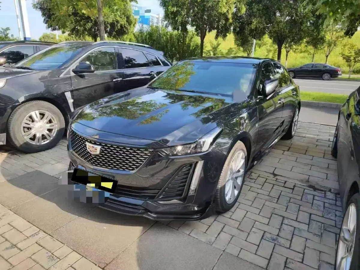 2022 Cadillac CT5 2.0T 237HP L4 10AT