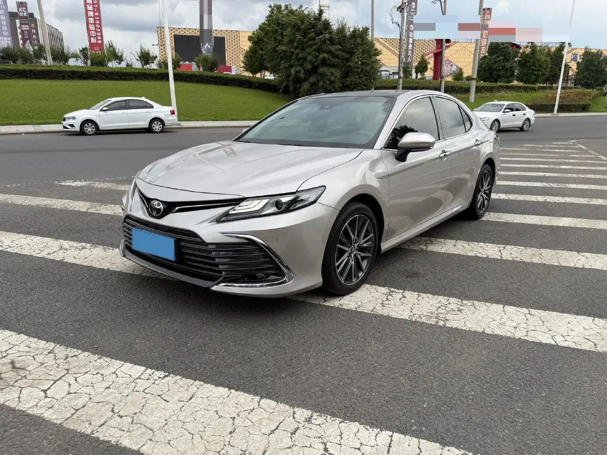 2021 Toyota Camry 2.5L 209HP L4 8AT